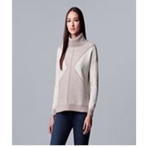 Vera Vera wang sweater